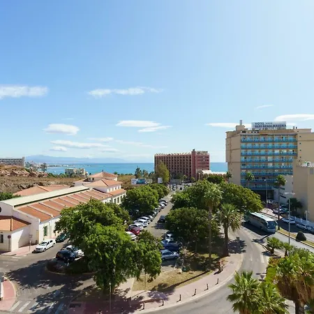 Spacious Beachfront Flat With Sea Views And Private Indoor Parking Apartament