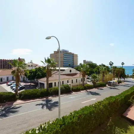 Spacious Beachfront Flat With Sea Views And Private Indoor Parking *