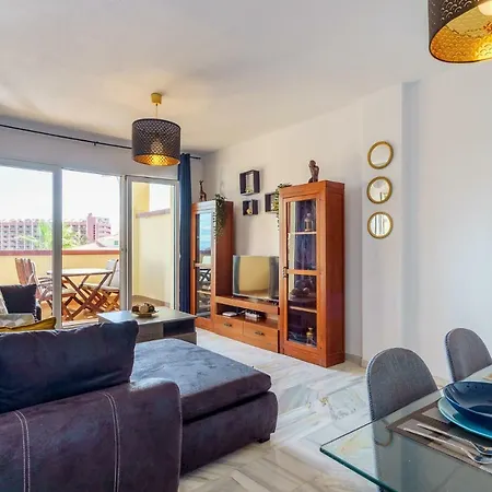 Spacious Beachfront Flat With Sea Views And Private Indoor Parking Benalmadena