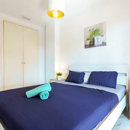 Spacious Beachfront Flat With Sea Views And Private Indoor Parking Apartment *