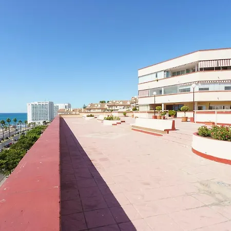 Spacious Beachfront Flat With Sea Views And Private Indoor Parking Apartment *