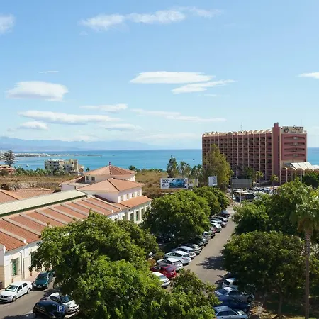 Spacious Beachfront Flat With Sea Views And Private Indoor Parking * Benalmadena