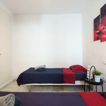 Apartment Spacious Beachfront Flat With Sea Views And Private Indoor Parking *